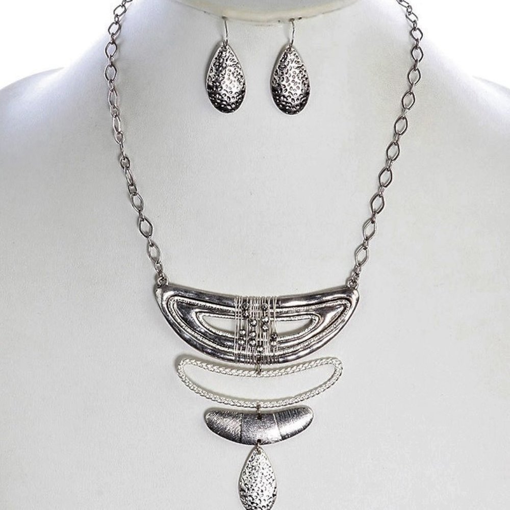 $14 METAL CASTING HAND WIRED METAL BEAD SET